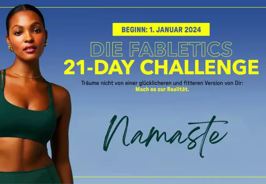 Frau mit Fabletics BH und Yoga Leggings neben der 21 Tage Fitness Challenge Grafik