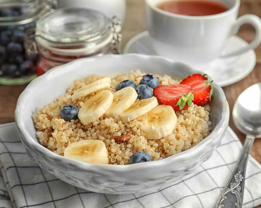 Warmes Xoga Früshtück mit einer Quinoa Bowl